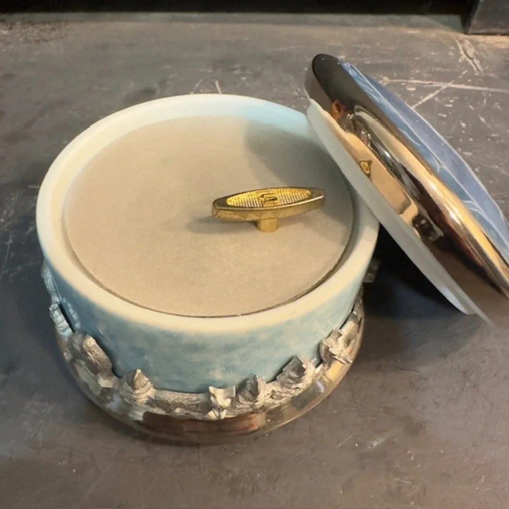 Silver Scout Spirit of the Wilderness Music Box Wolf Art‎ Eddie LePage 1998